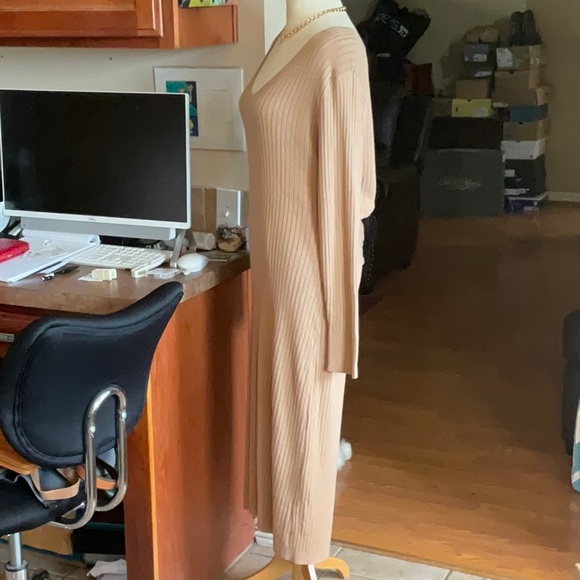 SOFIA JEANS Tawny Brown Back Twist Sweater Midi Dress Size XL, NWT - Picture 5 of 14